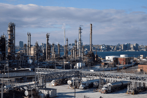 Darthmouth Oil Refinery